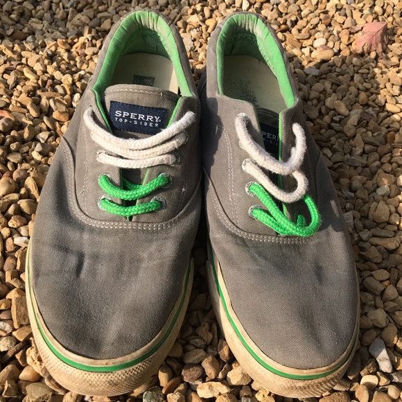 Green and gray sperrys - Picture 1 of 6
